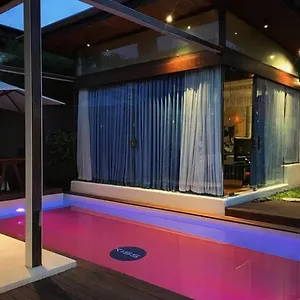 Kiss Bali , Seminyak Indonésie