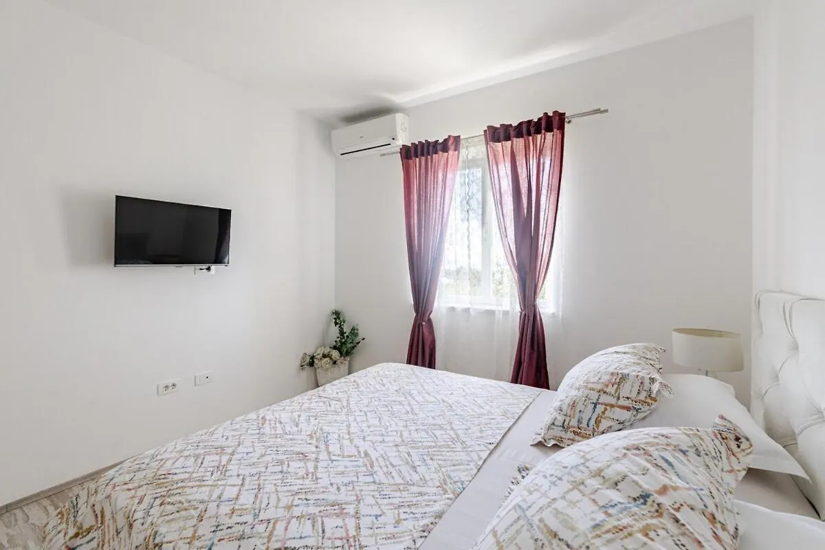Apartment Lu Split 0*,