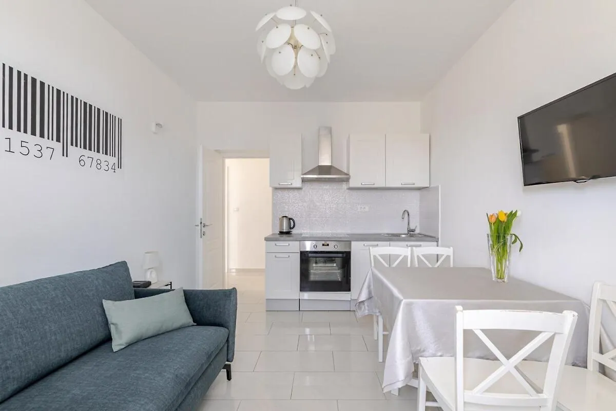 Apartment Lu Split 0*,  Hırvatistan